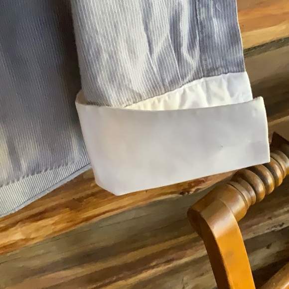 Men’s button down dress shirt with cuffs - Picture 4 of 7